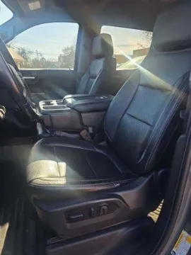 More photos of 2020 Chevrolet Silverado 1500 LT at Indy Auto Man - Indianapolis, IN