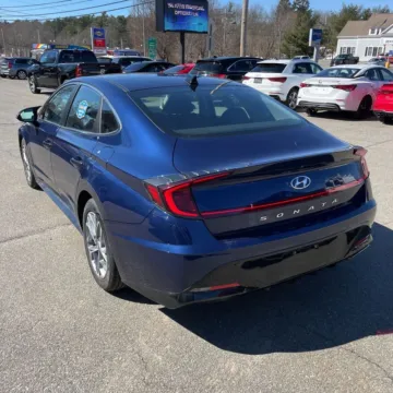 More photos of 2022 Hyundai Sonata SEL at Indy Auto Man - Indianapolis, IN