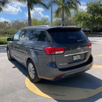 More photos of 2017 Kia Sedona EX at Indy Auto Man - Indianapolis, IN