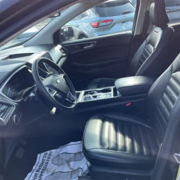 More photos of 2021 Ford Edge SEL at Indy Auto Man - Indianapolis, IN