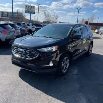 Photos of 2021 Ford Edge SEL for sale in Indianapolis, IN at Indy Auto Man - Indianapolis