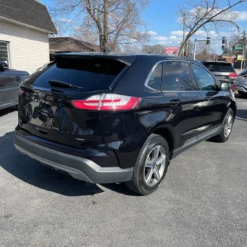 Another view of 2021 Ford Edge SEL for sale in Indianapolis, IN at Indy Auto Man - Indianapolis