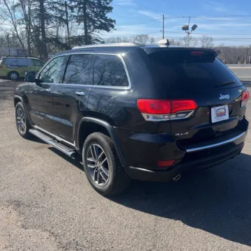 More photos of 2018 Jeep Grand Cherokee Limited at Indy Auto Man - Indianapolis, IN