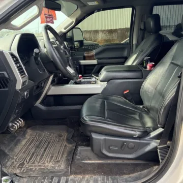 More photos of 2019 Ford F-150 Lariat at Indy Auto Man - Indianapolis, IN