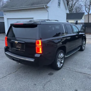 More photos of 2015 Chevrolet Suburban LTZ at Indy Auto Man - Indianapolis, IN