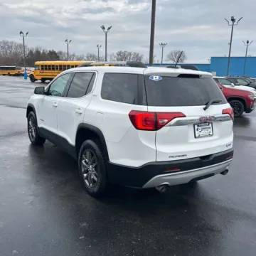 More photos of 2017 GMC Acadia SLT-1 at Indy Auto Man - Indianapolis, IN