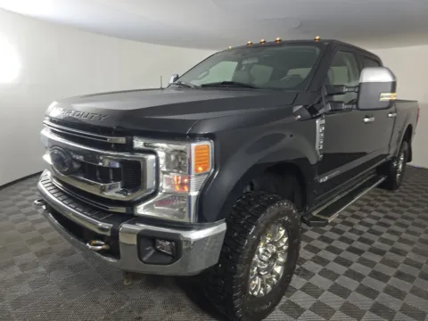 Photos of 2022 Ford F-250SD XLT for sale in Indianapolis, IN at Indy Auto Man - Indianapolis