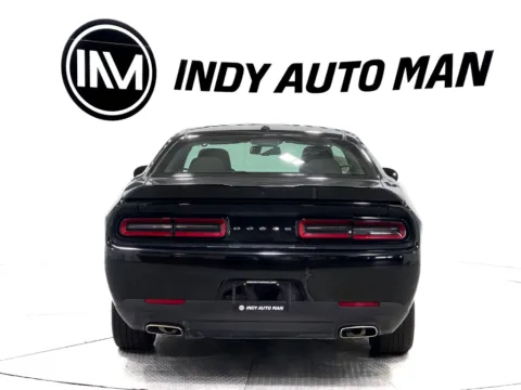 More photos of 2022 Dodge Challenger SXT at Indy Auto Man - Indianapolis, IN