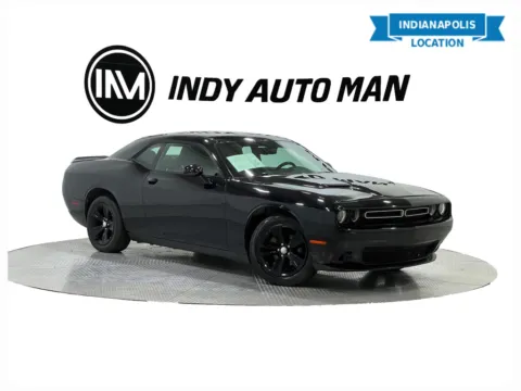 Black 2022 Dodge Challenger SXT for sale in Indianapolis, IN