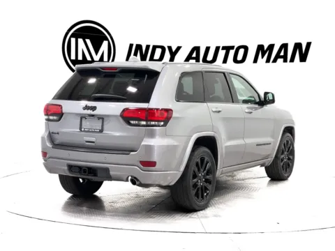 More photos of 2020 Jeep Grand Cherokee Altitude at Indy Auto Man - Indianapolis, IN