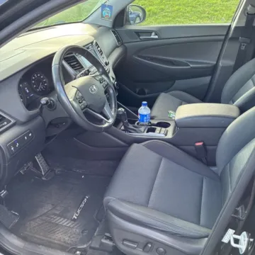 More photos of 2017 Hyundai Tucson Night at Indy Auto Man - Indianapolis, IN