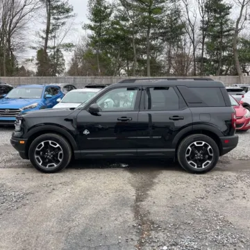 More photos of 2021 Ford Bronco Sport Outer Banks at Indy Auto Man - Indianapolis, IN