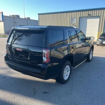 More photos of 2015 GMC Yukon SLT at Indy Auto Man - Indianapolis, IN