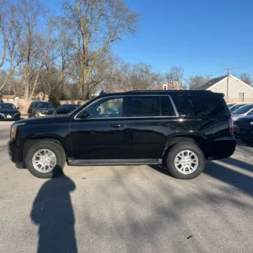 More photos of 2015 GMC Yukon SLT at Indy Auto Man - Indianapolis, IN