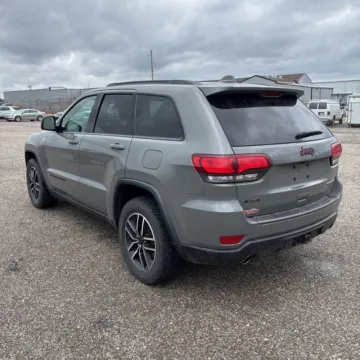 More photos of 2020 Jeep Grand Cherokee Trailhawk at Indy Auto Man - Indianapolis, IN
