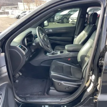 More photos of 2019 Jeep Grand Cherokee Altitude at Indy Auto Man - Indianapolis, IN