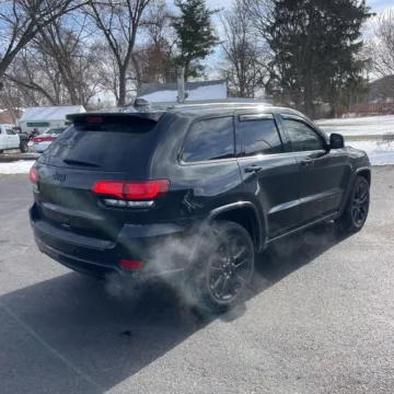 Another view of 2019 Jeep Grand Cherokee Altitude for sale in Indianapolis, IN at Indy Auto Man - Indianapolis