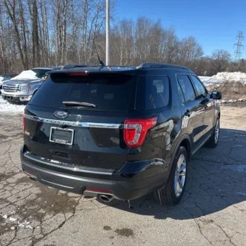 Another view of 2018 Ford Explorer XLT for sale in Indianapolis, IN at Indy Auto Man - Indianapolis