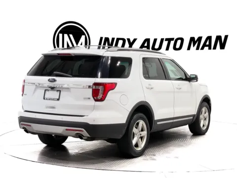 More photos of 2017 Ford Explorer XLT at Indy Auto Man - Indianapolis, IN
