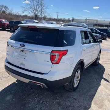 Another view of 2017 Ford Explorer XLT for sale in Indianapolis, IN at Indy Auto Man - Indianapolis