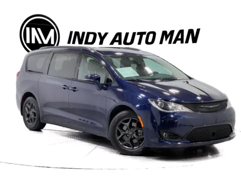 Photos of 2020 Chrysler Pacifica Limited for sale in Indianapolis, IN at Indy Auto Man - Indianapolis