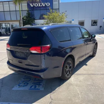 Another view of 2020 Chrysler Pacifica Limited for sale in Indianapolis, IN at Indy Auto Man - Indianapolis