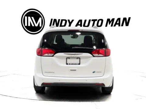 More photos of 2018 Chrysler Pacifica Hybrid Limited at Indy Auto Man - Indianapolis, IN