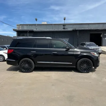 Another view of 2019 Lincoln Navigator Reserve for sale in Indianapolis, IN at Indy Auto Man - Indianapolis