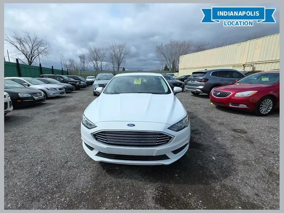 White 2018 Ford Fusion SE for sale in Indianapolis, IN