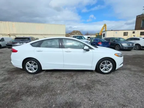 Another view of 2018 Ford Fusion SE for sale in Indianapolis, IN at Indy Auto Man - Indianapolis