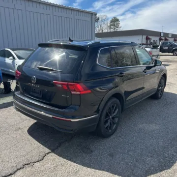 Another view of 2022 Volkswagen Tiguan 2.0T SE for sale in Indianapolis, IN at Indy Auto Man - Indianapolis