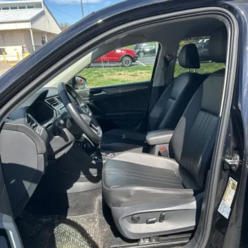 More photos of 2022 Volkswagen Tiguan 2.0T SE at Indy Auto Man - Indianapolis, IN