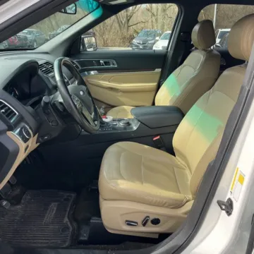 More photos of 2018 Ford F-150 Lariat at Indy Auto Man - Indianapolis, IN