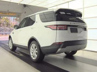More photos of 2018 Land Rover Discovery HSE at Indy Auto Man - Indianapolis, IN