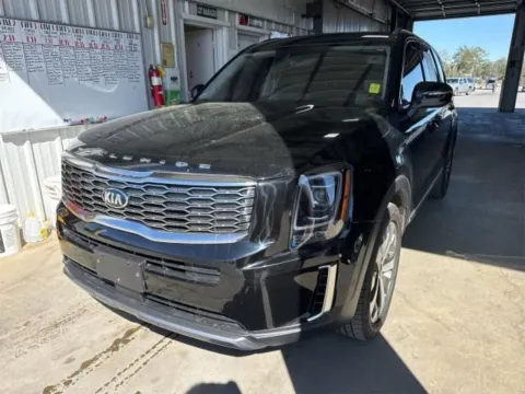 Photos of 2020 Kia Telluride S for sale in Indianapolis, IN at Indy Auto Man - Indianapolis