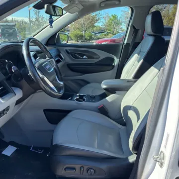 More photos of 2018 GMC Terrain SLT at Indy Auto Man - Indianapolis, IN