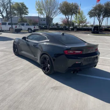 More photos of 2018 Chevrolet Camaro SS 1SS at Indy Auto Man - Indianapolis, IN