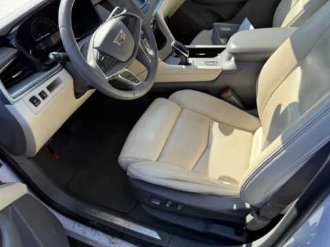 More photos of 2017 Cadillac XT5 Luxury at Indy Auto Man - Indianapolis, IN