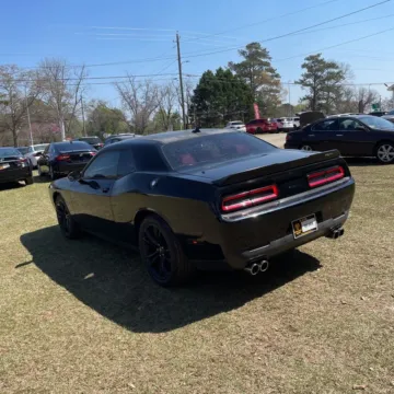 More photos of 2017 Dodge Challenger SXT at Indy Auto Man - Indianapolis, IN