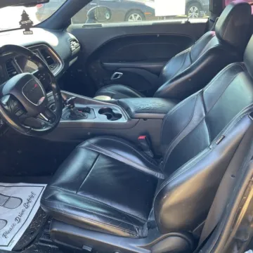 More photos of 2017 Dodge Challenger SXT at Indy Auto Man - Indianapolis, IN