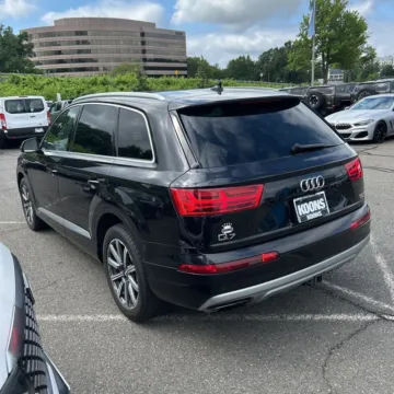 More photos of 2017 Audi Q7 3.0T Premium Plus quattro at Indy Auto Man - Indianapolis, IN