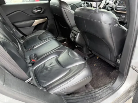 More photos of 2017 Jeep Cherokee Limited at Indy Auto Man - Indianapolis, IN