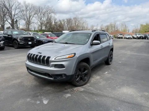 Photos of 2017 Jeep Cherokee Limited for sale in Indianapolis, IN at Indy Auto Man - Indianapolis