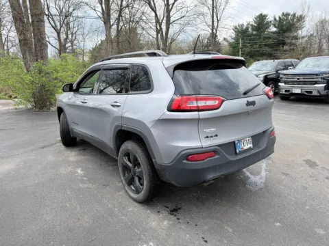 More photos of 2017 Jeep Cherokee Limited at Indy Auto Man - Indianapolis, IN