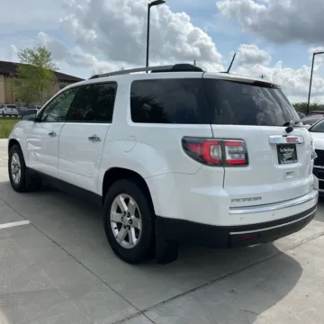 More photos of 2016 GMC Acadia SLE-2 at Indy Auto Man - Indianapolis, IN