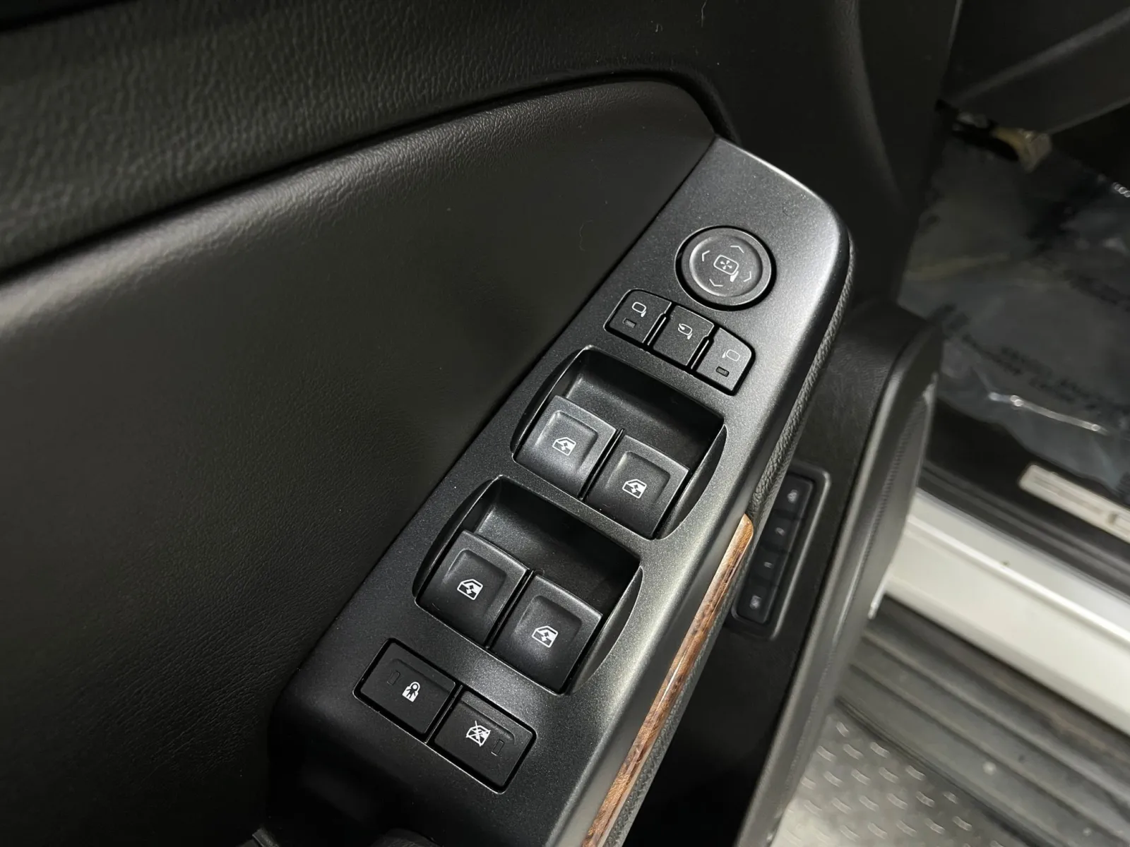 2018 Chevrolet Tahoe Premier - Photo 14