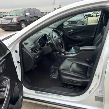 More photos of 2017 Chevrolet Malibu Premier at Indy Auto Man - Indianapolis, IN