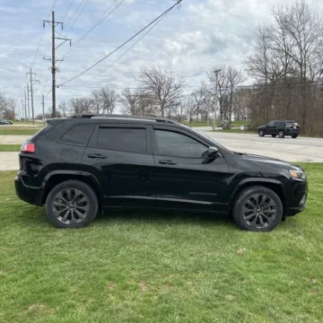 Another view of 2020 Jeep Cherokee Limited for sale in Indianapolis, IN at Indy Auto Man - Indianapolis