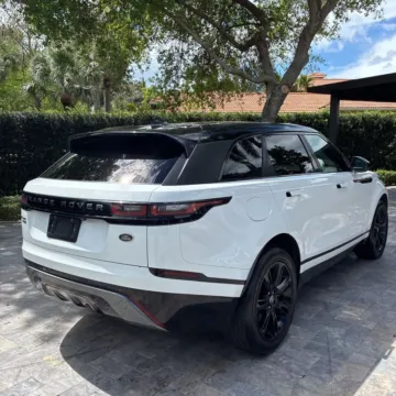 More photos of 2020 Land Rover Range Rover Velar P250 R-Dynamic S at Indy Auto Man - Indianapolis, IN