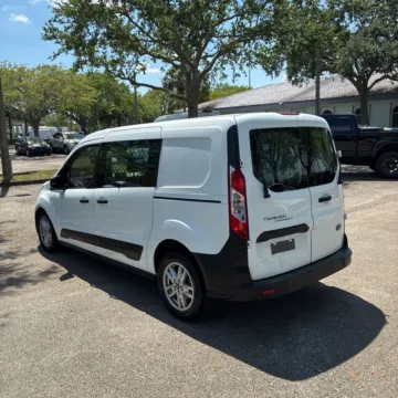 More photos of 2021 Ford Transit Connect XL at Indy Auto Man - Indianapolis, IN